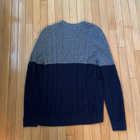 Hollister Navy Blue and Grey Knit Sweater - Picture 3 of 3